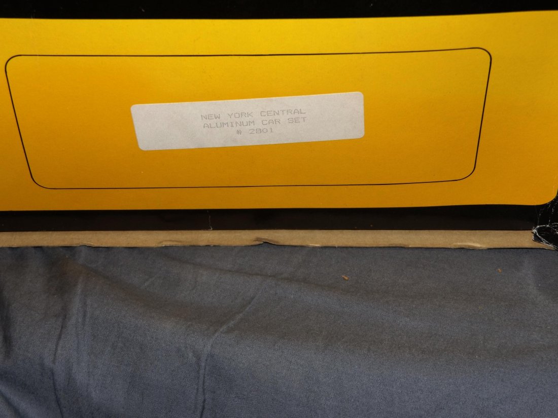 Williams 2801 New York Central Aluminum Car Set (1 of 2)
