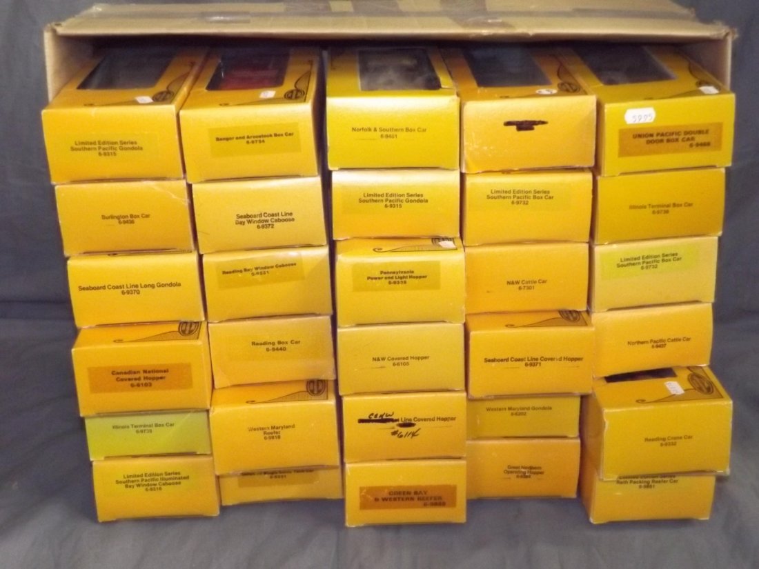 Large Lot of Boxed Lionel Ltd Edition Freight Cars (1 of 5)