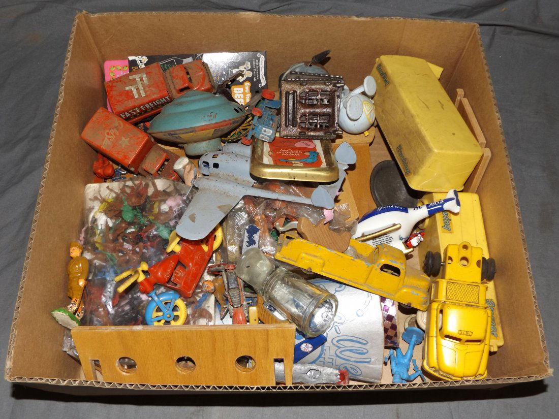 Mixed Toy Lot. (1 of 3)