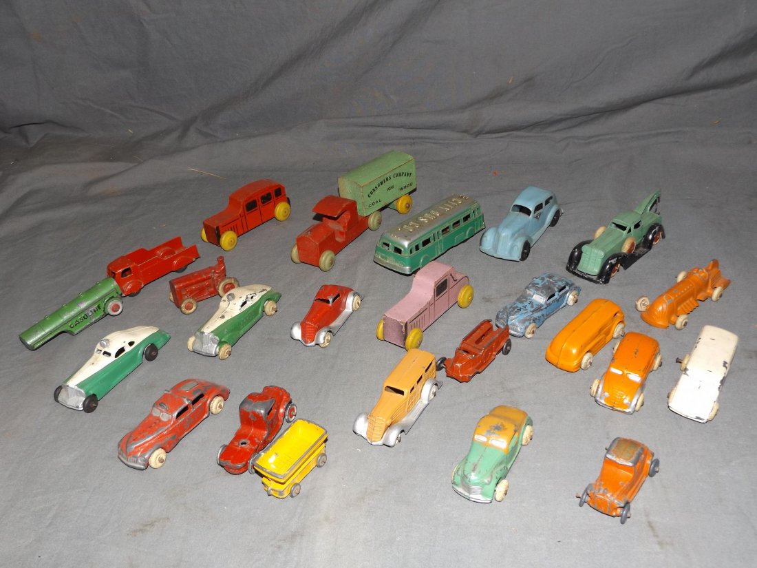 Early Car Lot. (1 of 3)