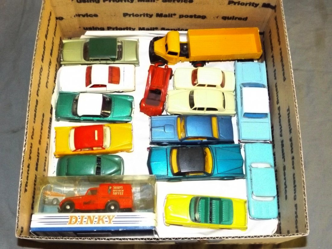 Dinky Car Lot. (1 of 3)