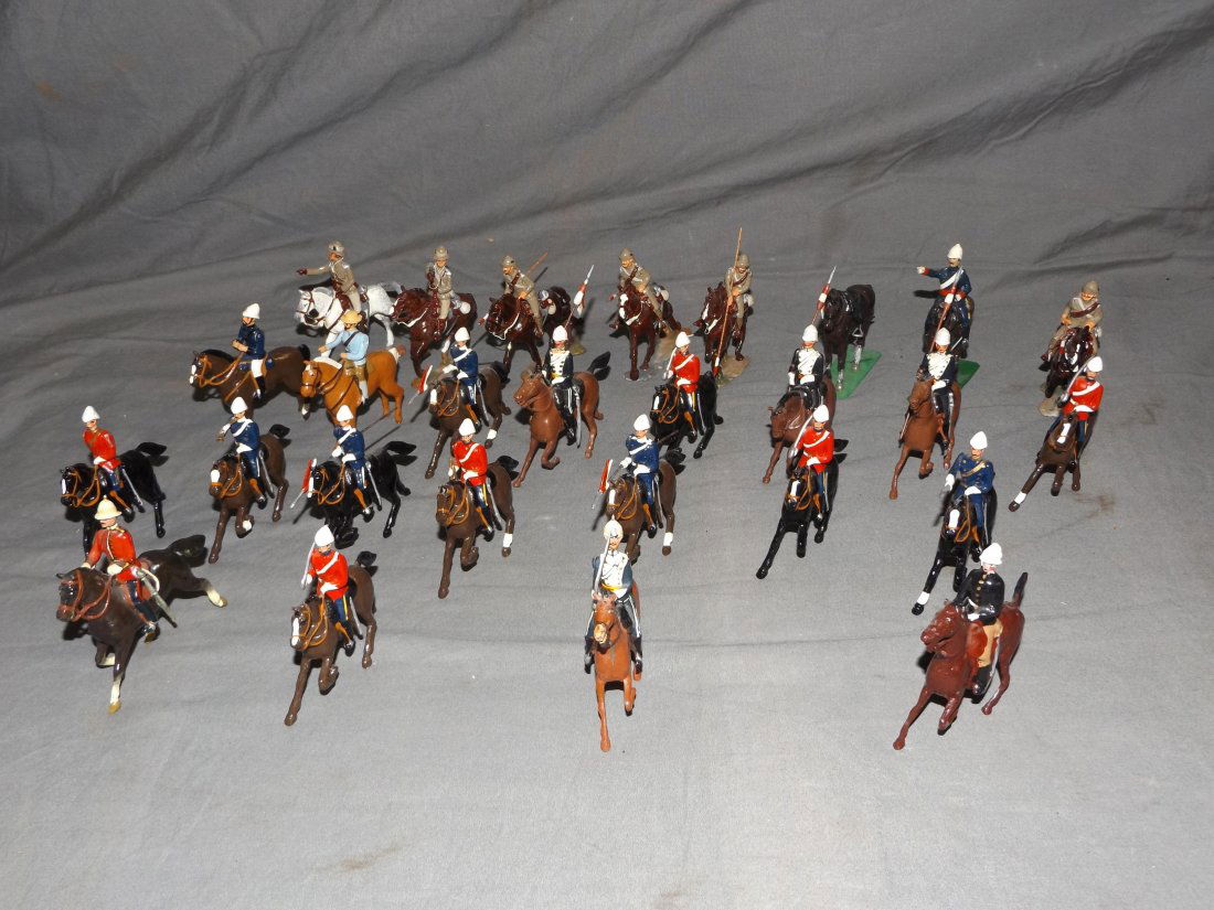 Tray lot of Mounted Toy Soldiers. (1 of 3)