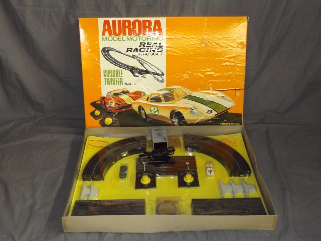 Aurora HO Console Twister Racing Set, Sealed #1303 (1 of 6)