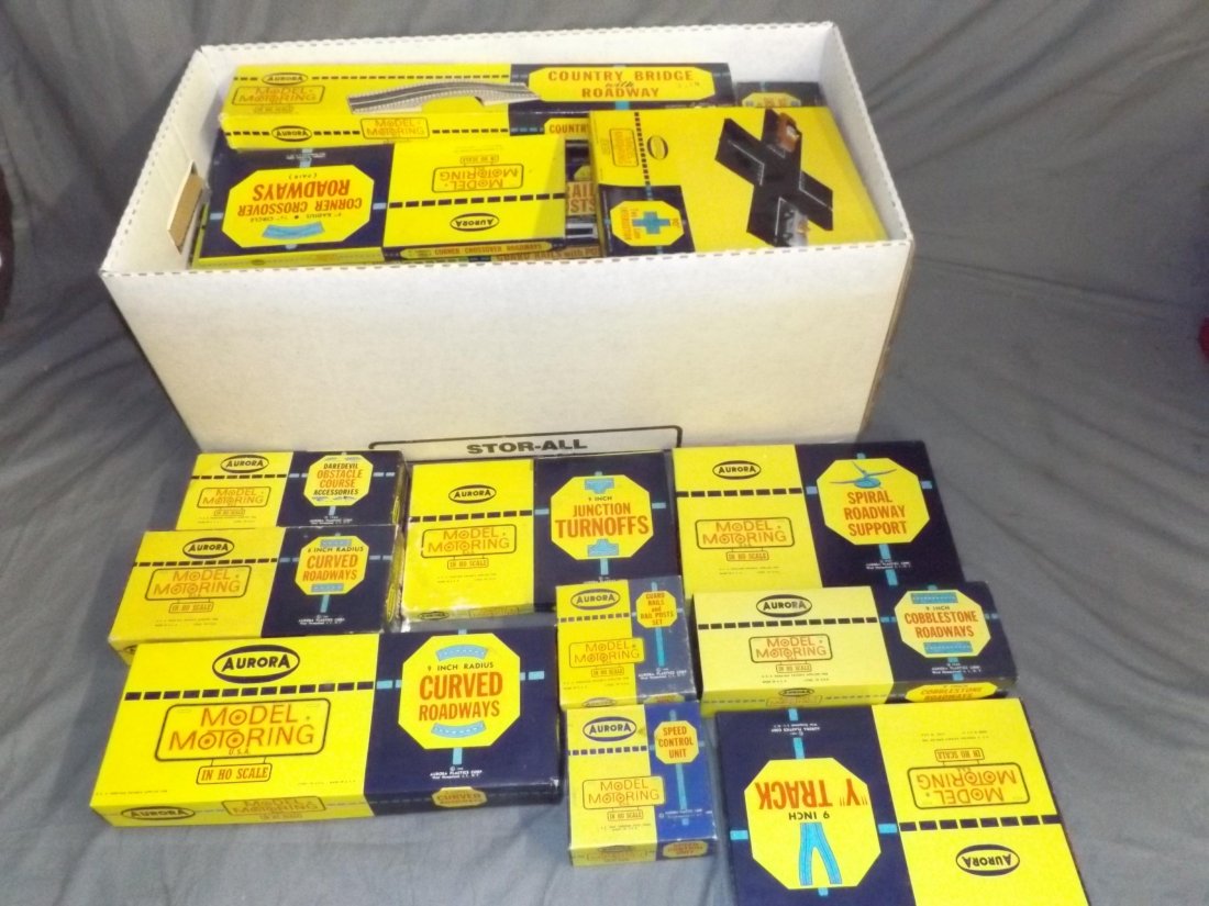 Lot of Boxed Original Aurora Track Sections (1 of 3)