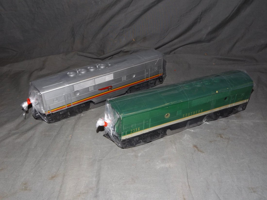 Lionel F-3 B Units Dummies (1 of 3)