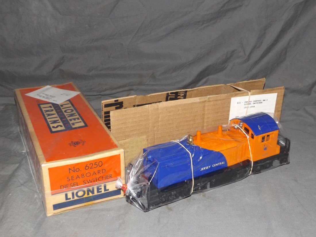 Lionel Lot of 2 Diesel Switchers (1 of 4)