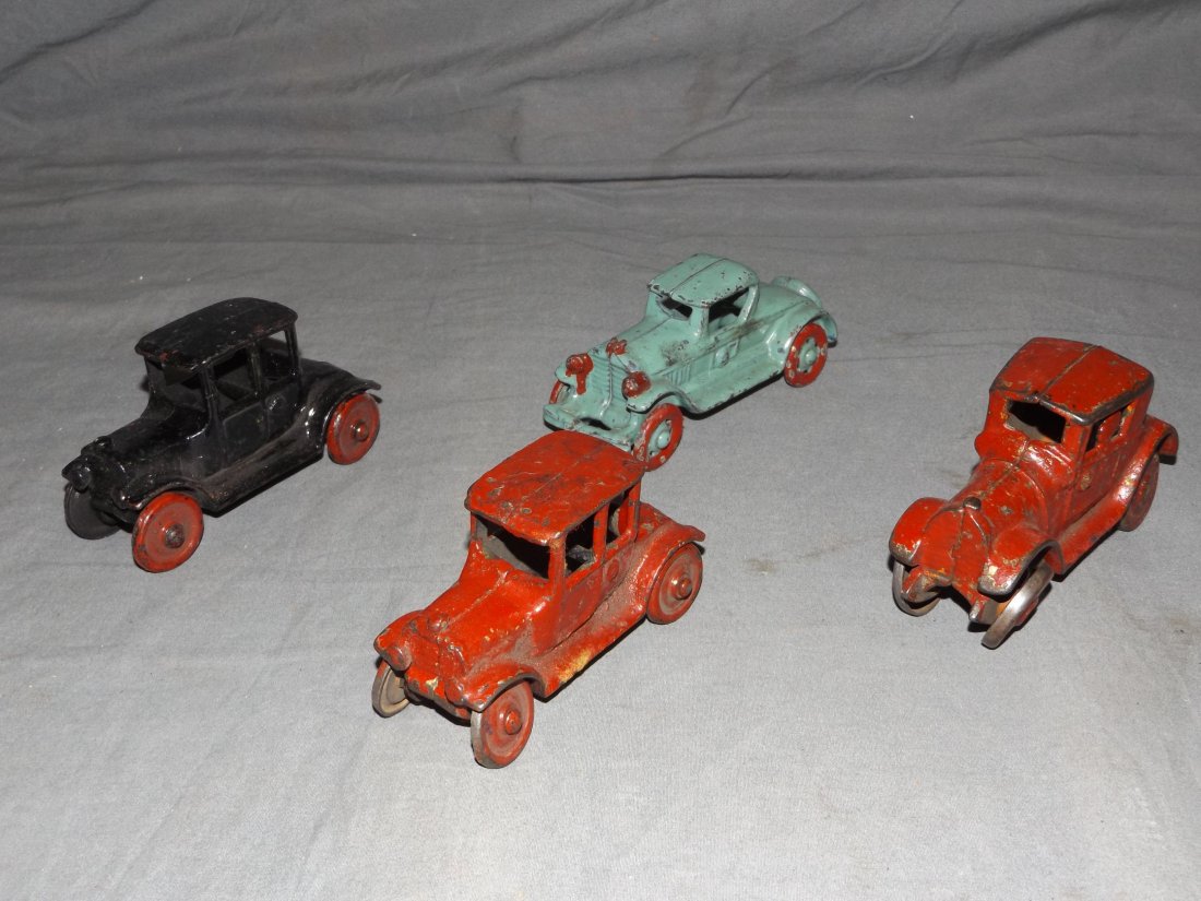 4 Piece Cast Iron Vehicle Lot (1 of 2)