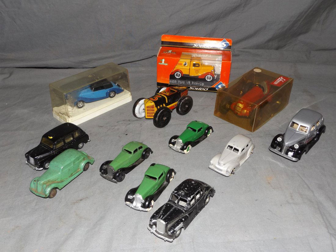 Great Vintage Toy Vehicle Lot. (1 of 3)
