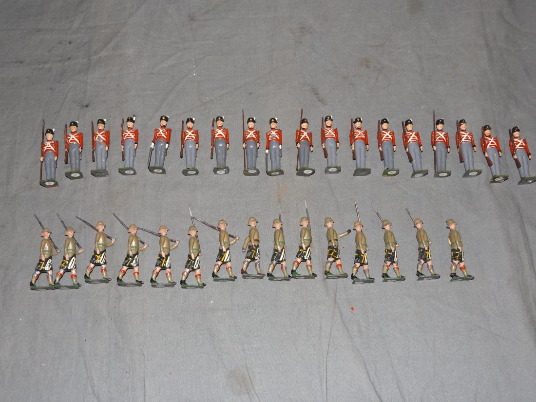 Britains Toy Soldier Lot (1 of 3)