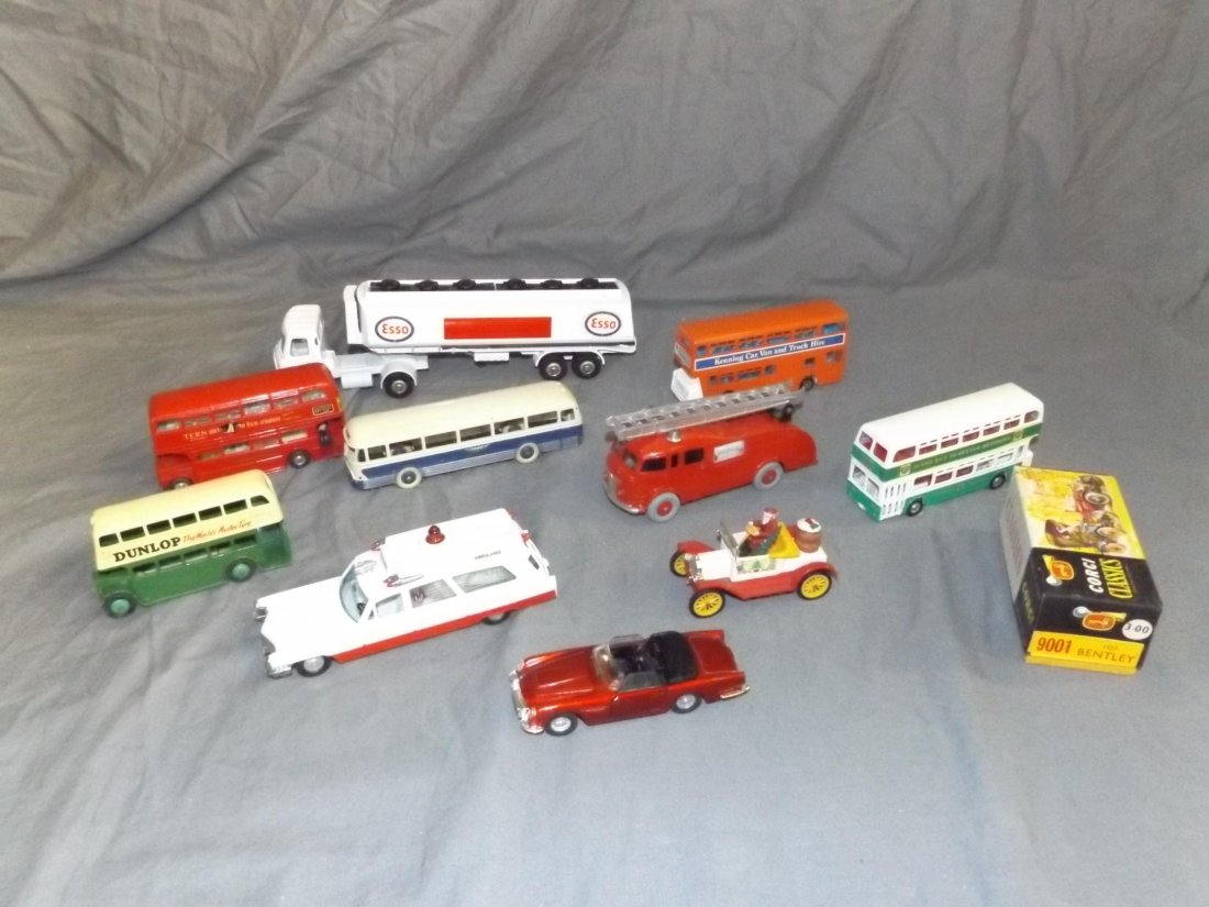 Great Lot of Dinky Diecast Vehicles (1 of 3)