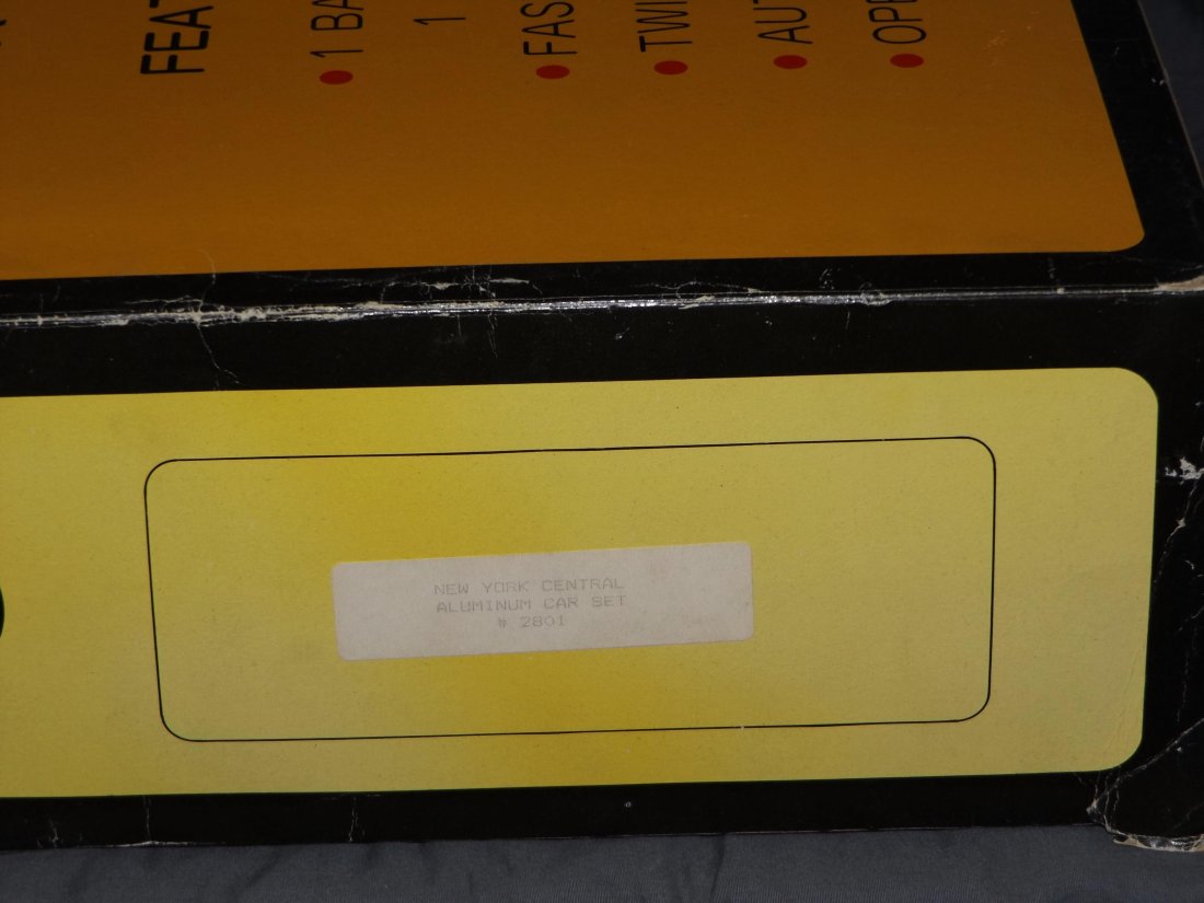 Williams 2801 New York Central Aluminum Car Set (1 of 2)