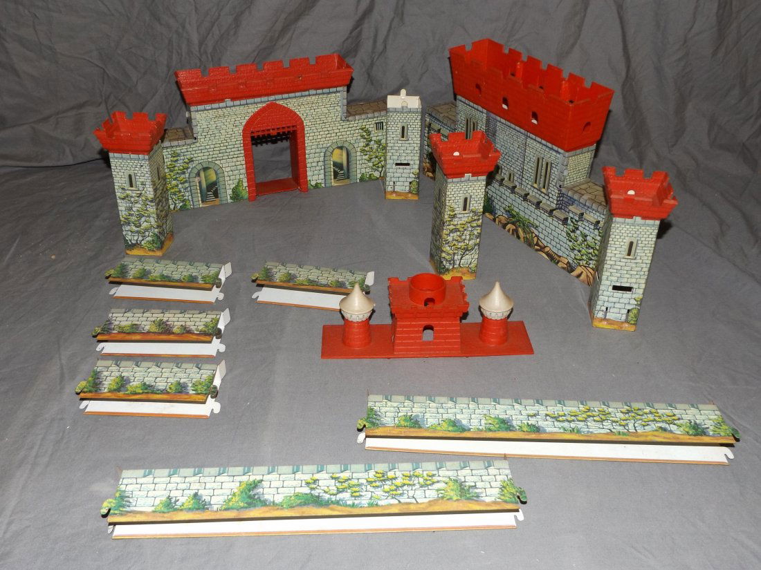 Tin Litho Marx Playset Castle (1 of 4)