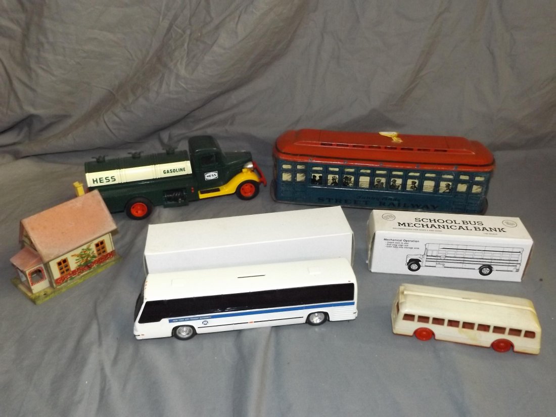 Mixed Toy Lot (1 of 3)