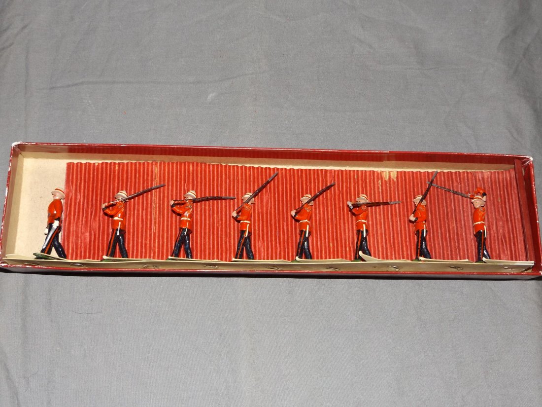 Britains #1632, Royal Canadian Regiment (1 of 4)