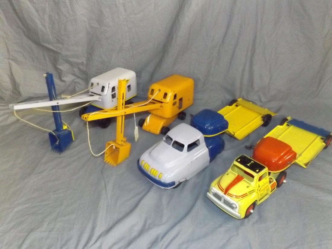 Lot of Wyandotte Pressed Steel Toy Vehicles (1 of 5)