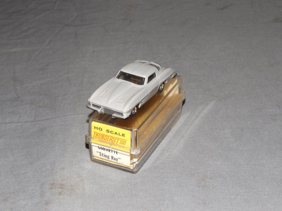 Aurora T-Jet #1356 Corvette Sting Ray in Orig Box (1 of 3)