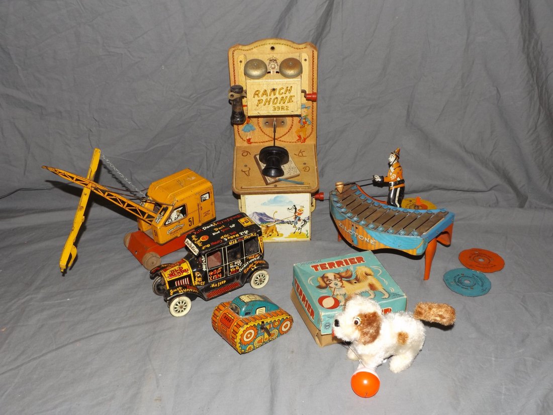 Box Lot of Assorted Toys (1 of 3)