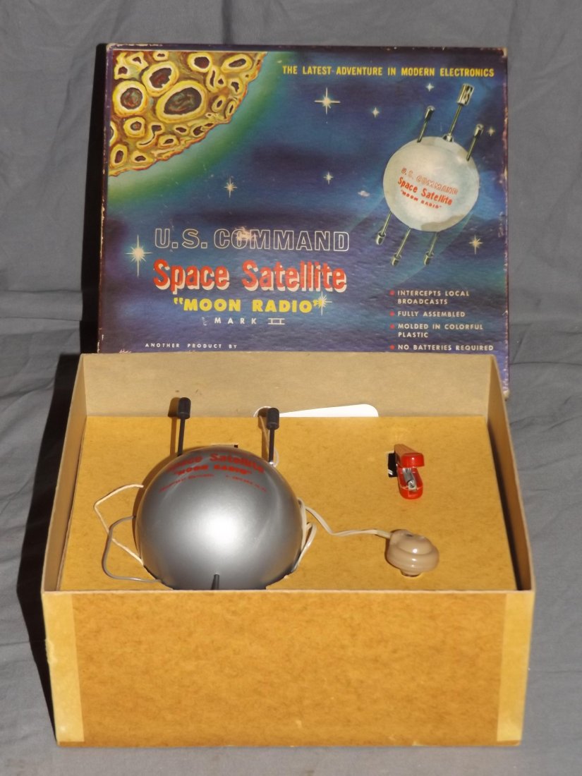 Boxed U.S. Command Space Satellite Moon Radio (1 of 4)