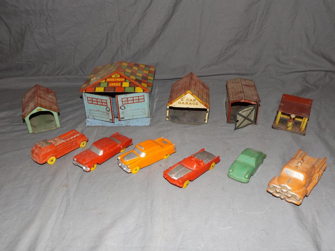 Tin Garage and Vehicle Lot. (1 of 3)