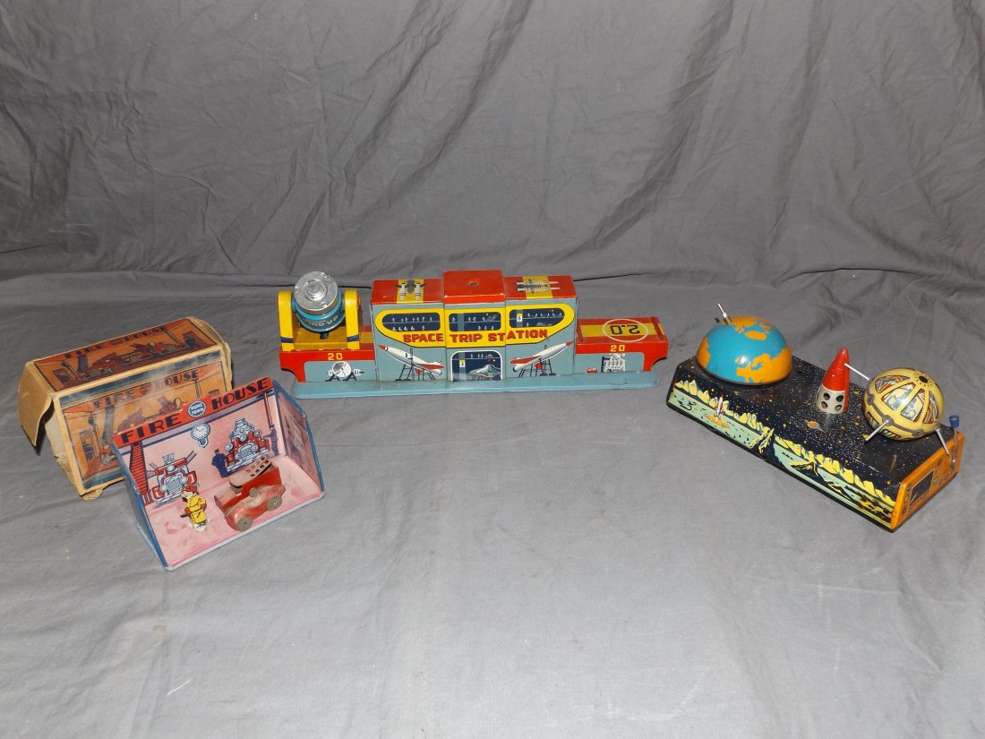 Toy Lot. Three Pieces (1 of 4)