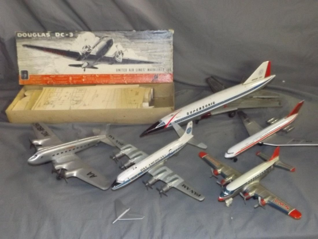 Lot of Assorted Tin Litho Toy Airplanes (1 of 4)