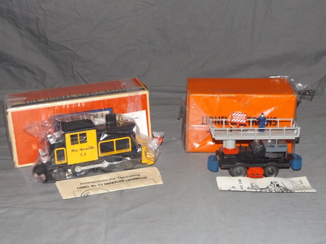 Lionel Lot of 2 Motorized Units (1 of 4)