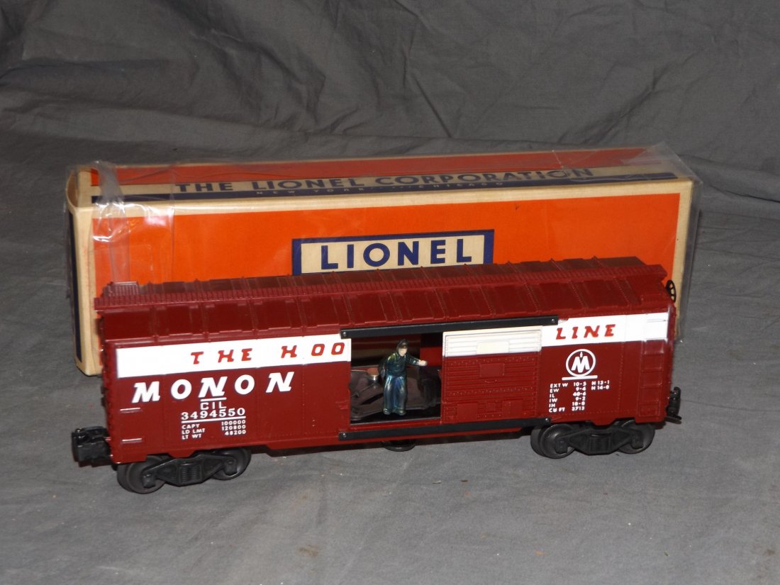 Lionel #3494-550 Operating Monon Box Car (1 of 4)