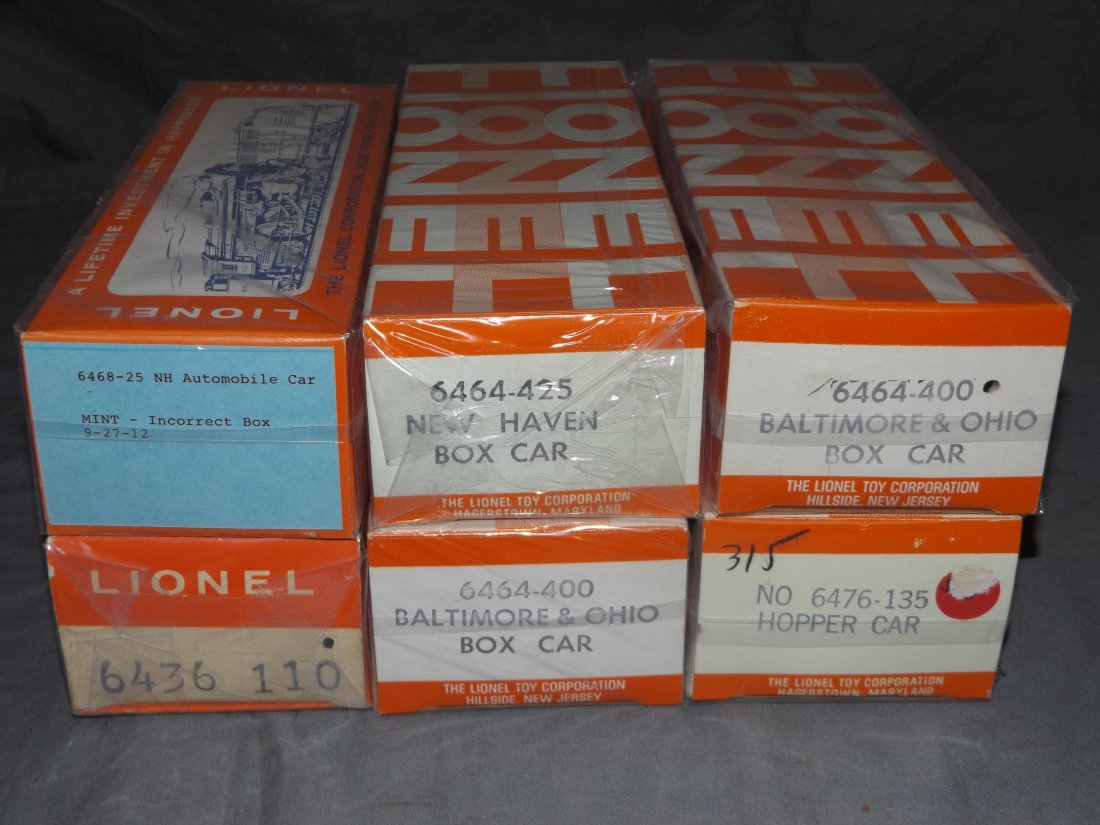 Lot of 6 Boxed Lionel Freight Cars (1 of 4)
