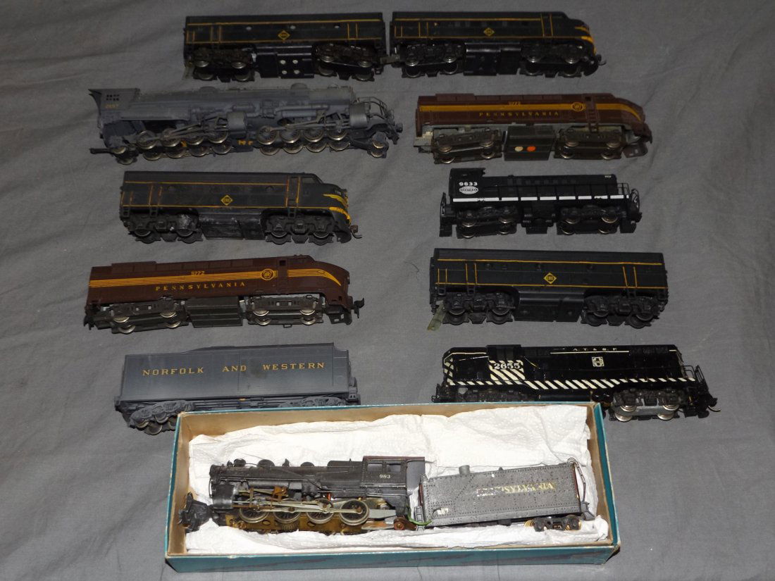 Lot of 11 HO Diesel & Steam Locos (1 of 3)