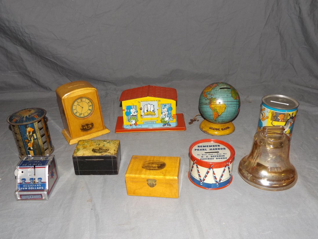 Box Lot of Assorted Tin Litho Coin Banks (1 of 3)