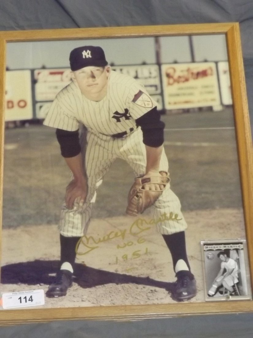 Mickey Mantle Signed 16 x 20 Photo (1 of 2)