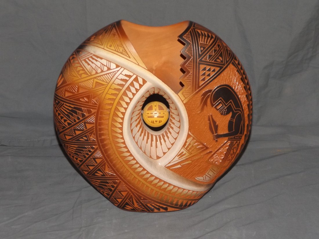 Acoma Pottery Vase, Signed Diane Aragon (1 of 3)