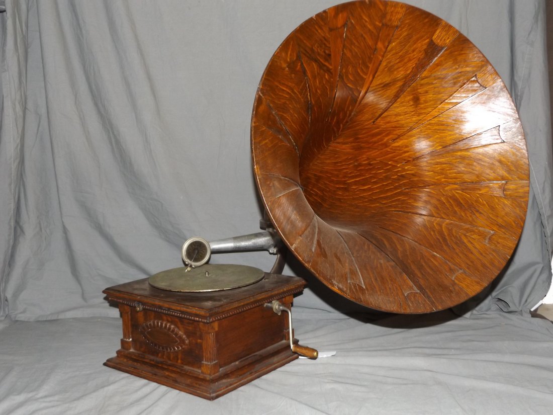 Early Oak Phonograph and Horn (1 of 6)
