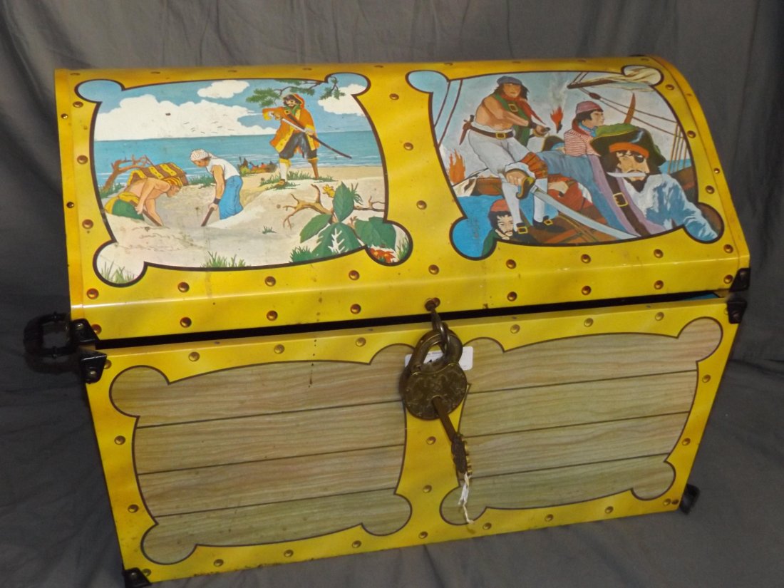 Cool 1950's-60's Tin Toy Chest. (1 of 6)