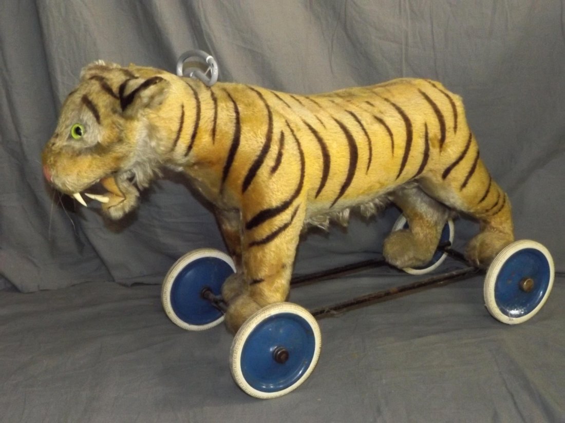 Steiff Tiger on Wheels (1 of 6)