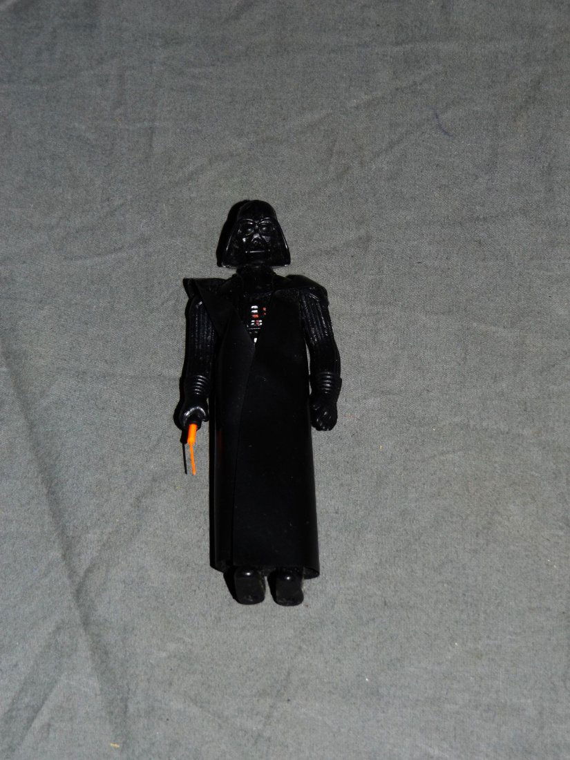 Star Wars Darth Vader with Telescoping Saber (1 of 1)