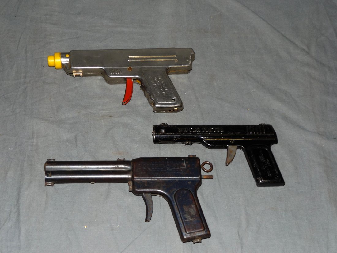 Lot of 3 Vintage Toy Water Pistols: Includes Daisy #72 Squirt O Matic, Wyandotte Repeater Water Pistol, and Wyandotte #41 Water Pistol. Untested. Each shows some wear. Examine.