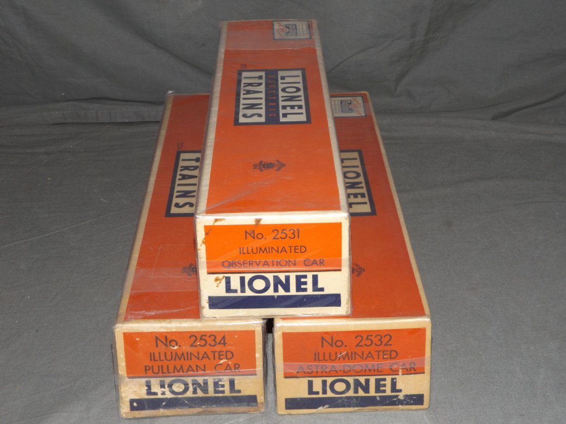 Lot of 3 Lionel Passenger Cars: Like New, Boxed. Includes #2531 Ribbed Observation, #2532 Ribbed Vista Dome, and #2534 Ribbed Pullman.
