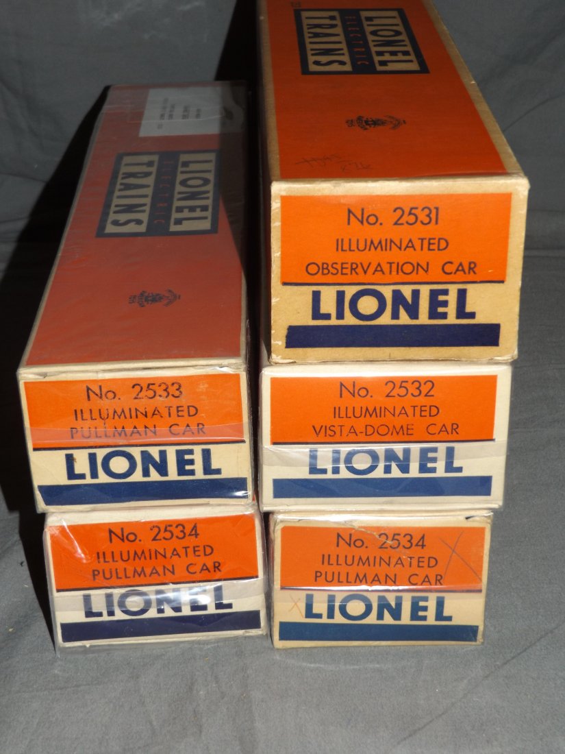 Lionel Lot of 5 Passenger Cars, Flat Channels (1 of 3)