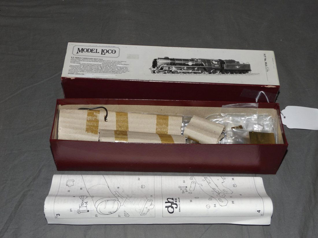 Boxed HO Model Loco 4-6-2 Kit (1 of 2)