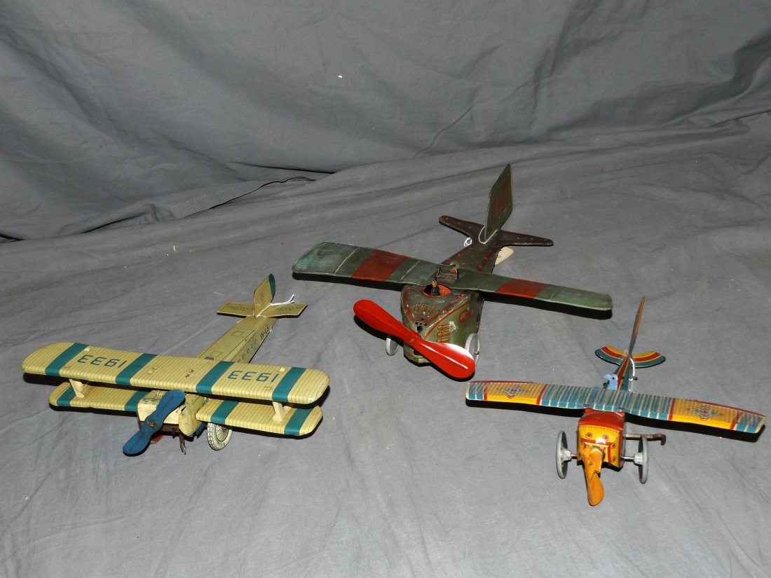 Lot of Three Early Tin Wind Up Planes (1 of 3)