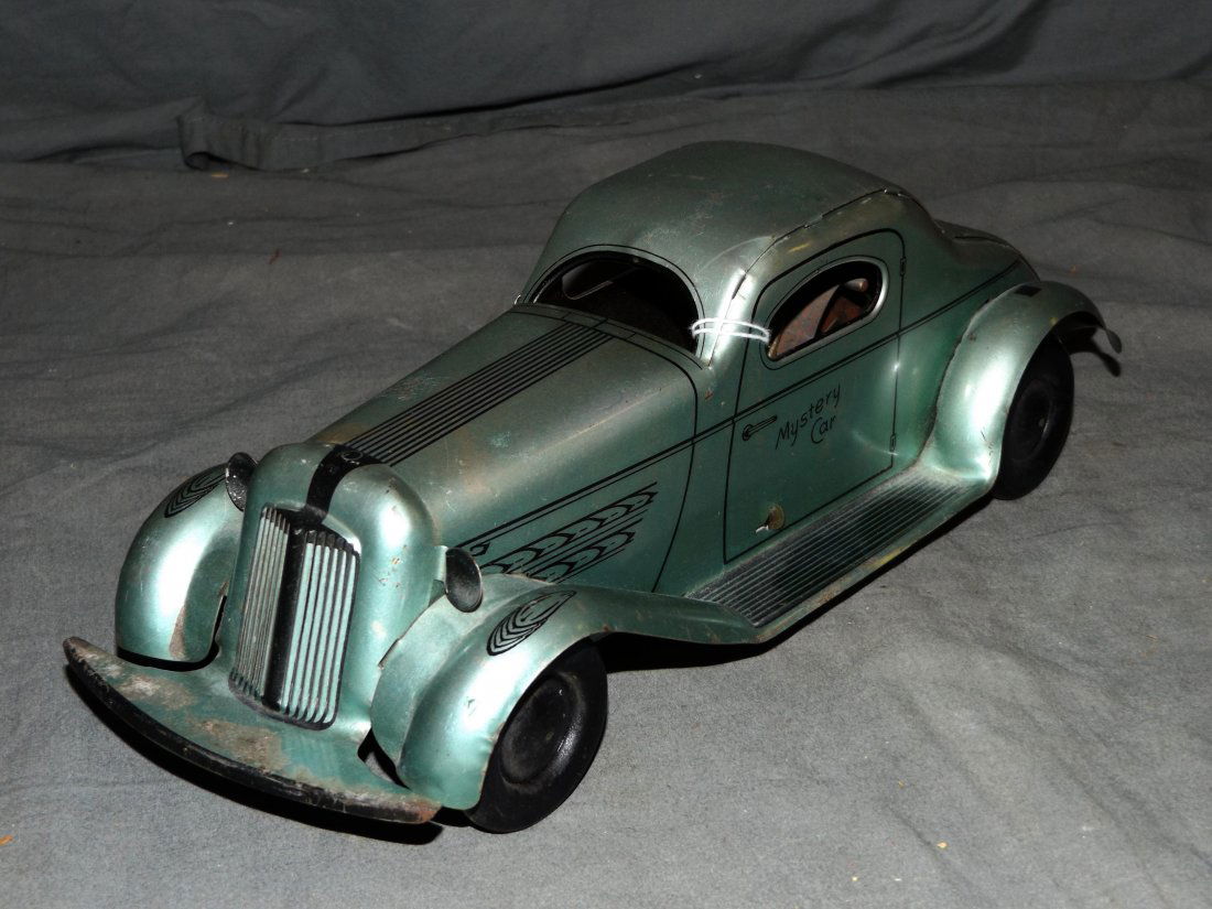 Vintage Tin Litho Wolverine Mystery Car (1 of 5)