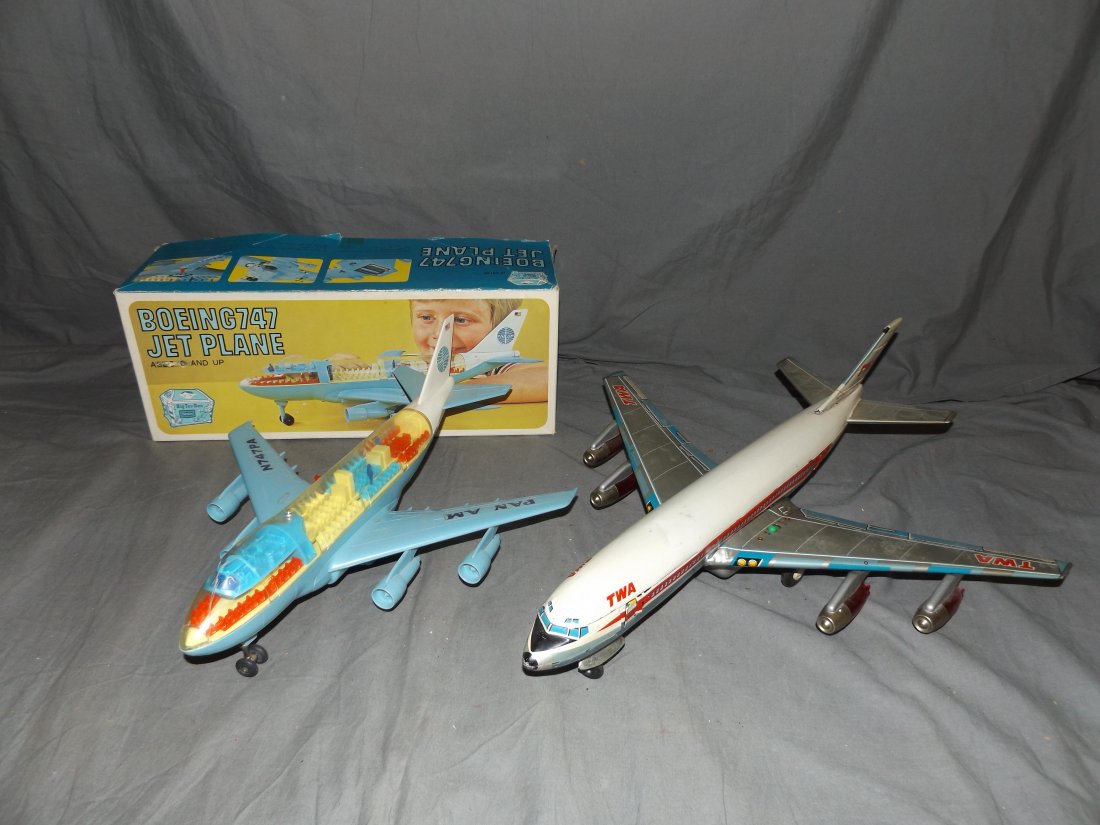 Lot of Two Battery Operated Planes (1 of 1)