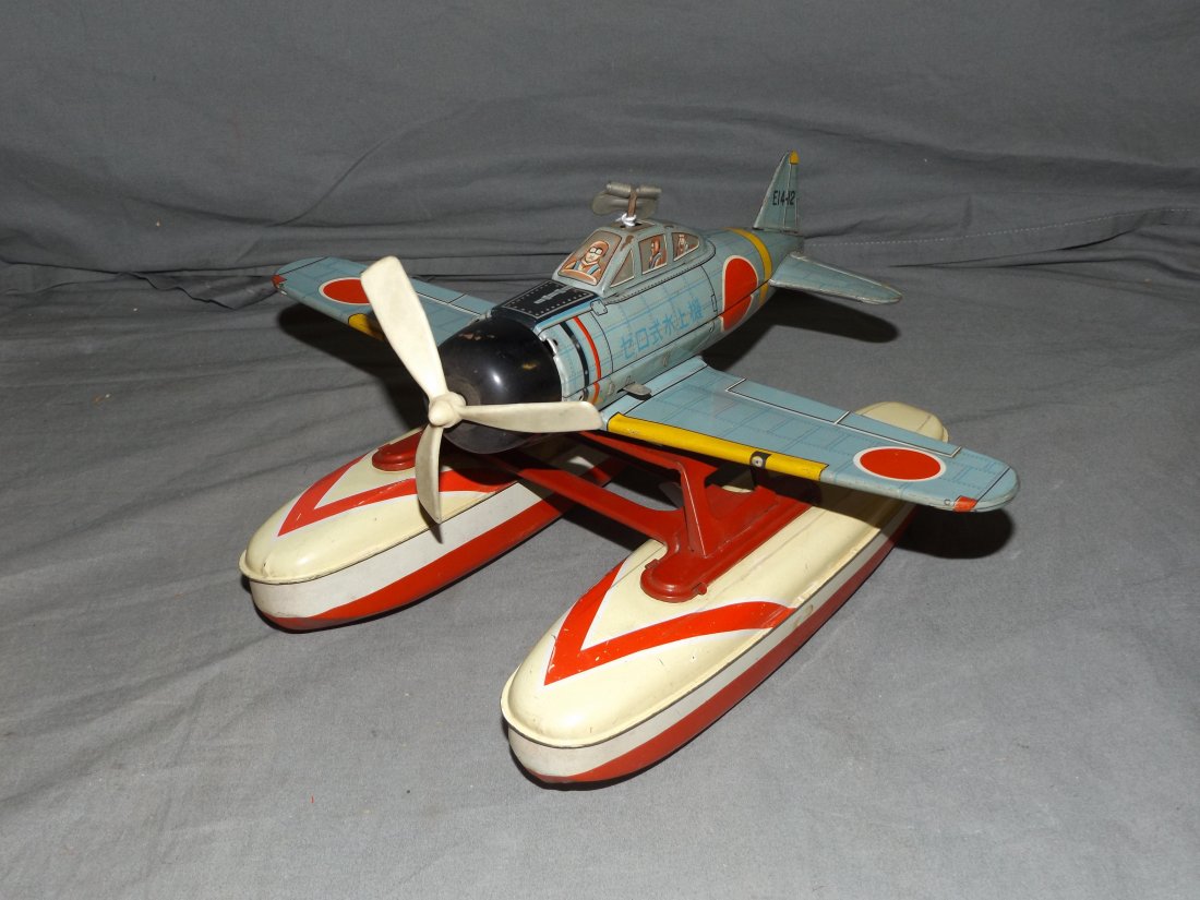Tin Litho Windup Yonezawa Ponton Zero Airplane (1 of 4)