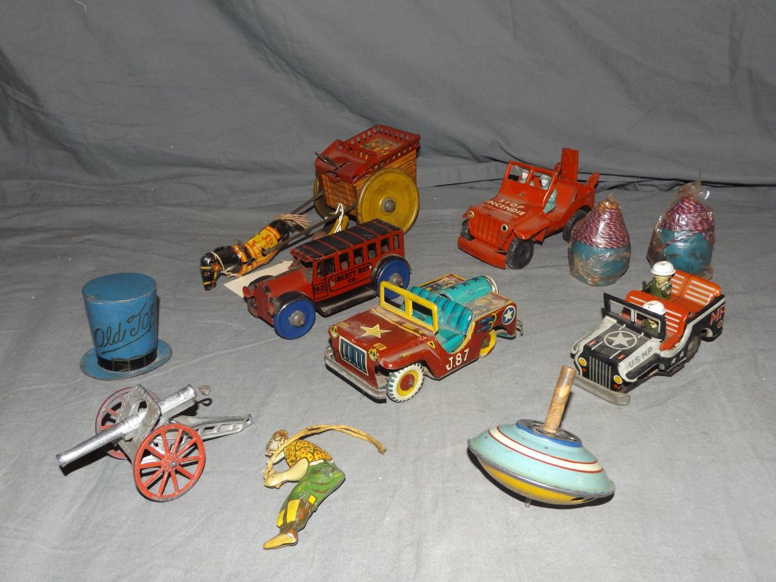 Miscellaneous Tin Lithographed Toy Lot (1 of 2)
