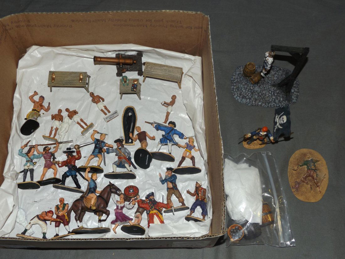 Conte Figures. (1 of 3)