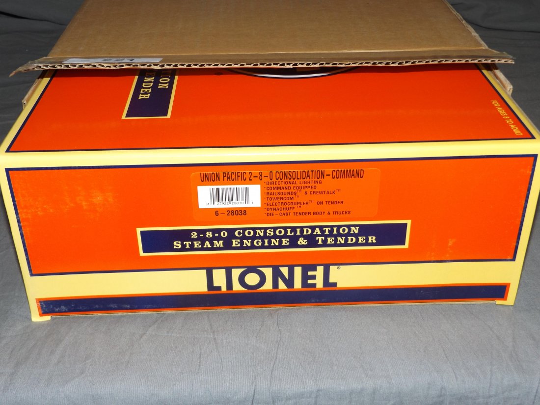 Lionel 28038 Union Pacific Consolidation, NIB (1 of 3)