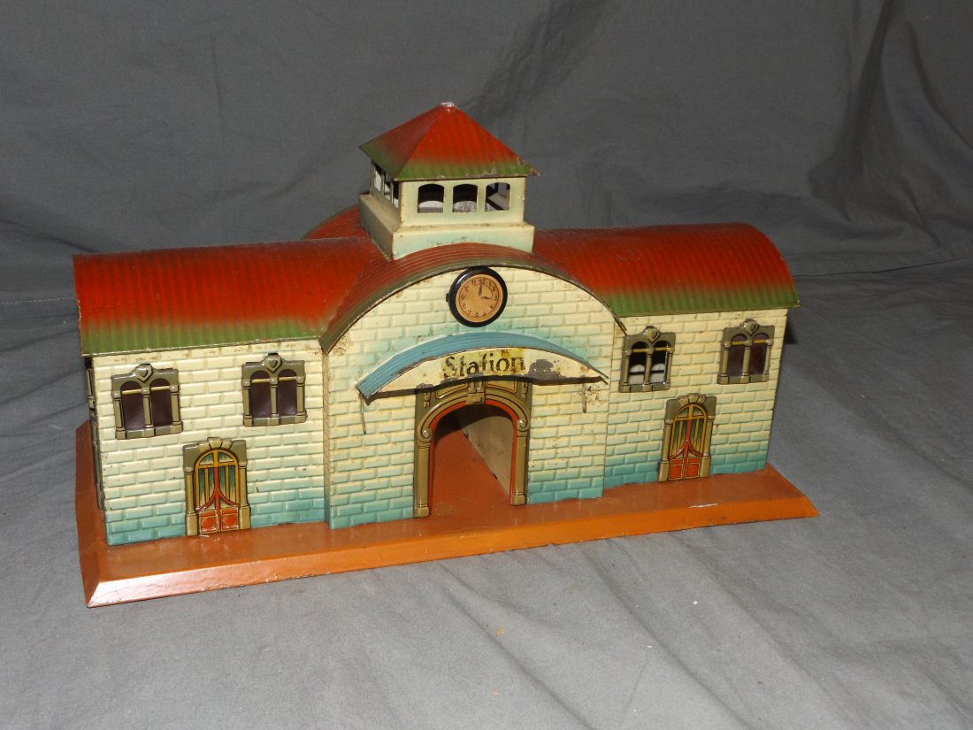 Bing Tin Litho Train Station. (1 of 4)