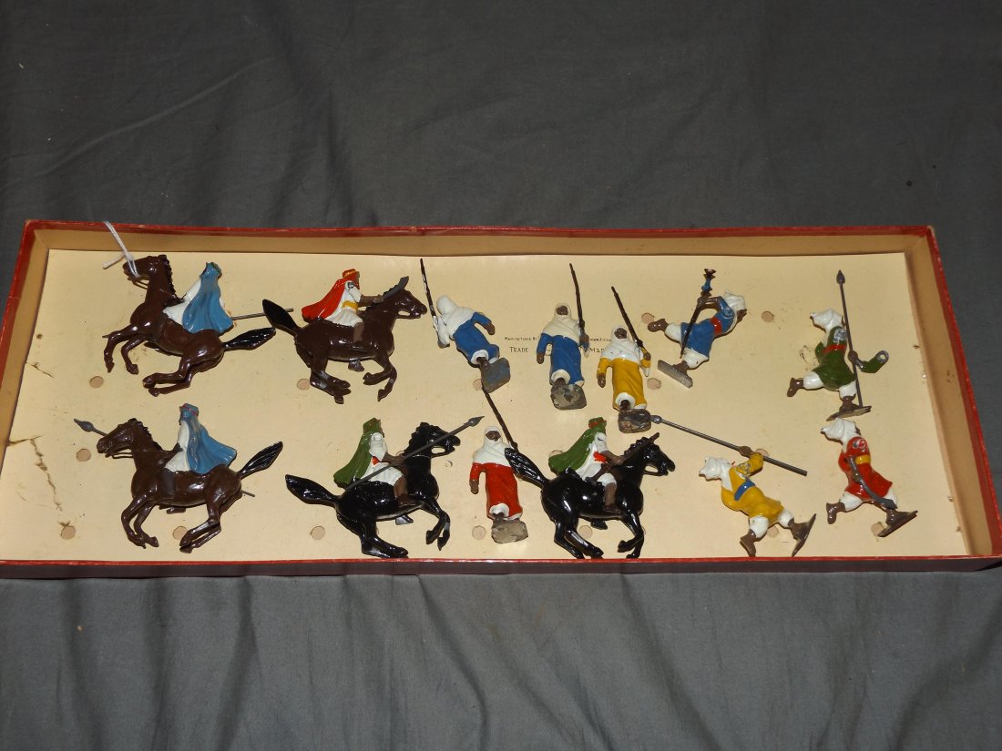 Britains Set #2046 Arab Display. (1 of 4)