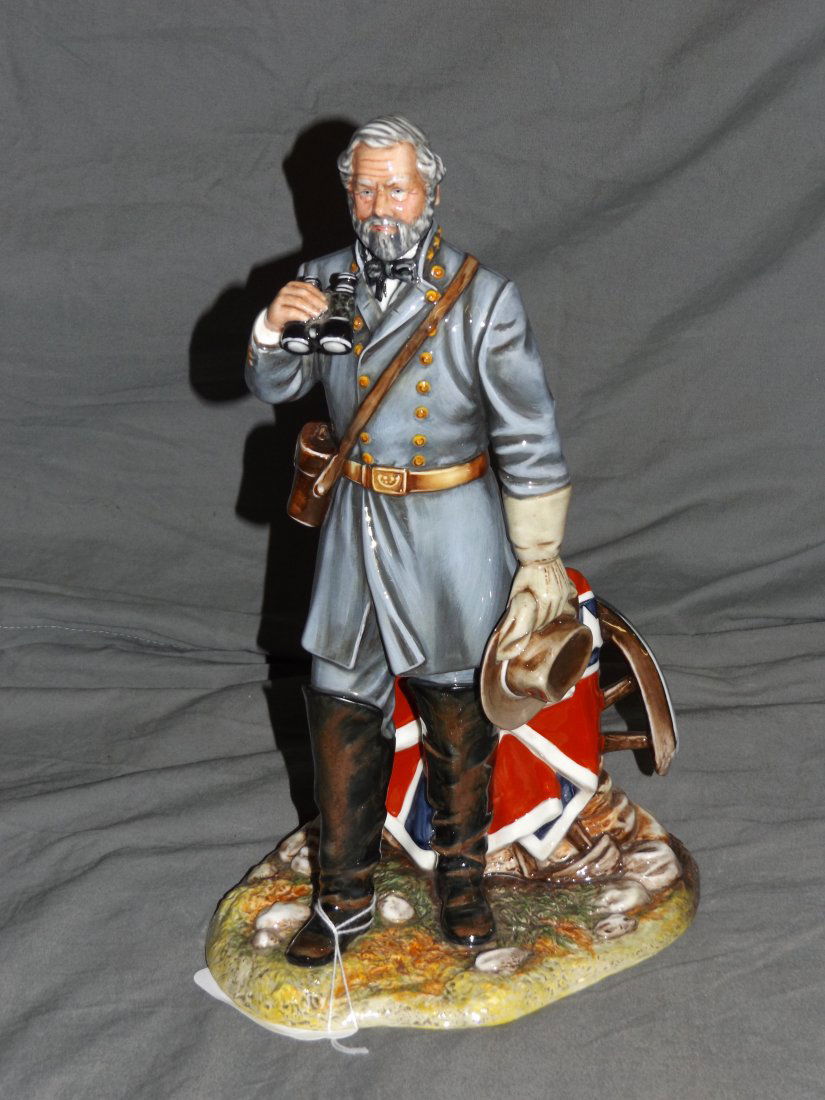 Royal Doulton Figurine. General Robert E. Lee. (1 of 6)